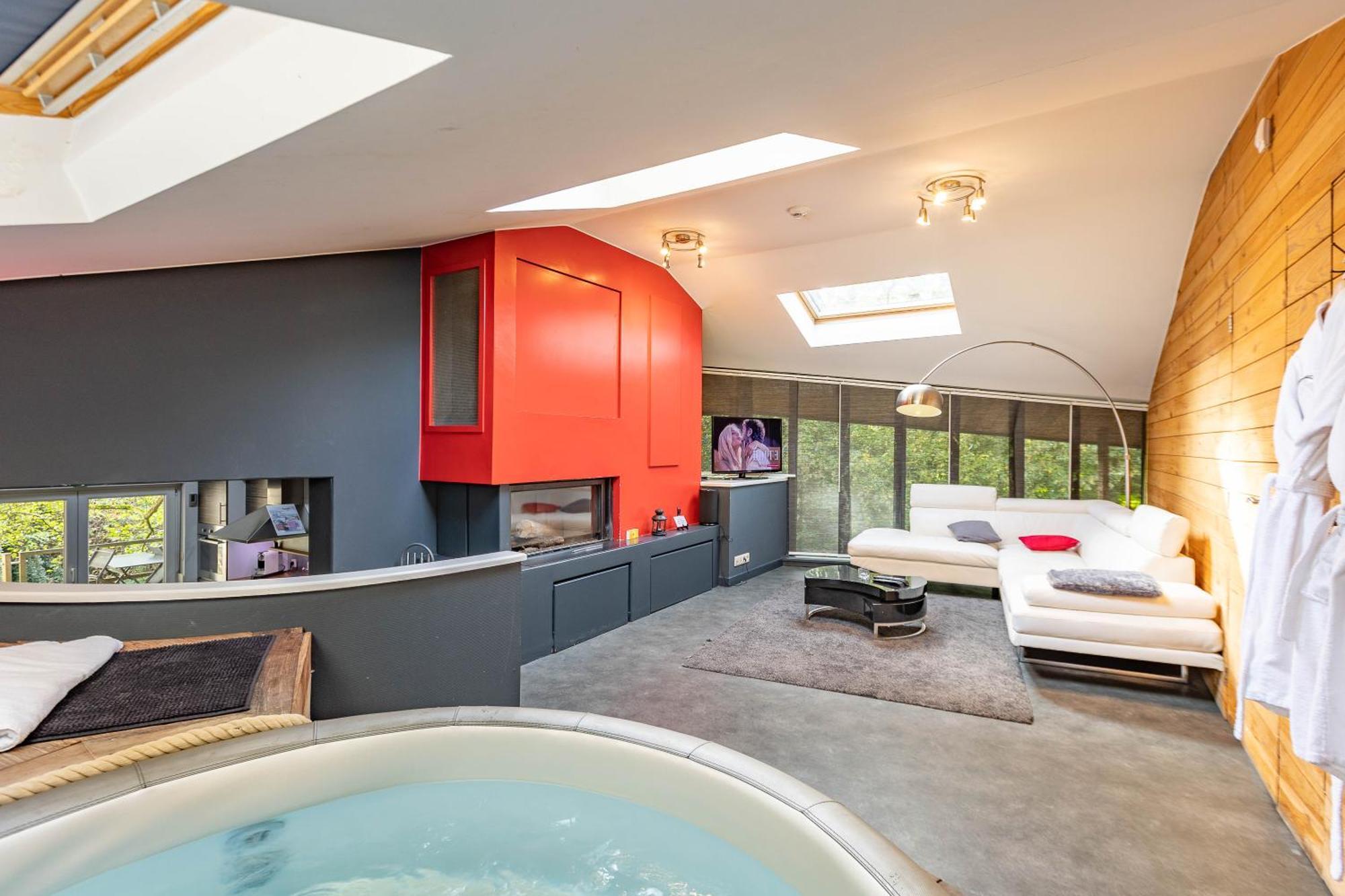 Le Lov'T - Suite Avec Jacuzzi Spontin エクステリア 写真